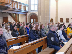 Start der Firmvorbereitung 2025 (© Karl-Franz Thiede)